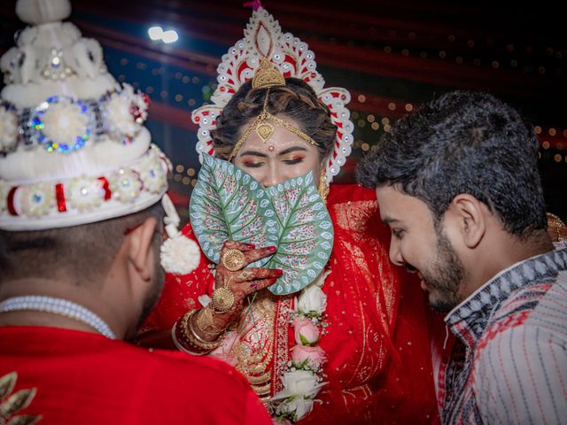 Dr. Amrita Bhattacharyya and Prokarso Chattopadhyay's wedding in Kolkata, West Bengal 134