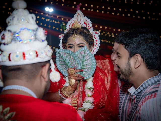 Dr. Amrita Bhattacharyya and Prokarso Chattopadhyay's wedding in Kolkata, West Bengal 138