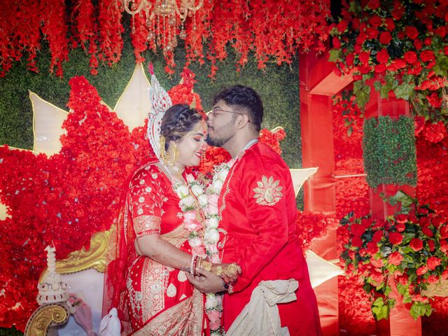 Dr. Amrita Bhattacharyya and Prokarso Chattopadhyay's wedding in Kolkata, West Bengal 145