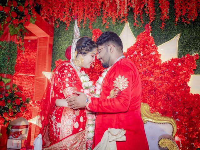 Dr. Amrita Bhattacharyya and Prokarso Chattopadhyay's wedding in Kolkata, West Bengal 149