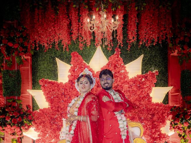 Dr. Amrita Bhattacharyya and Prokarso Chattopadhyay's wedding in Kolkata, West Bengal 169