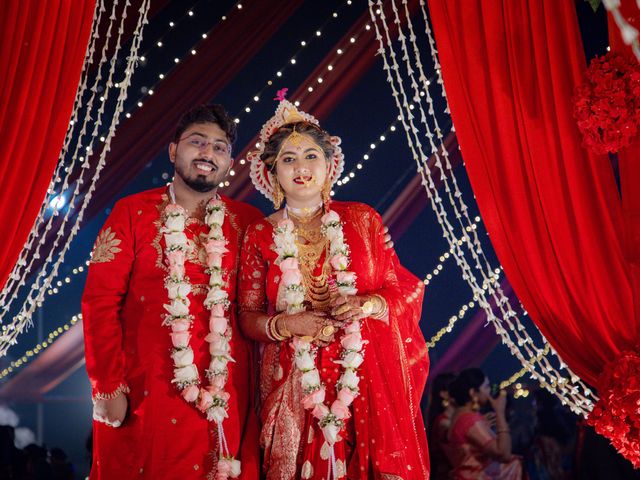 Dr. Amrita Bhattacharyya and Prokarso Chattopadhyay's wedding in Kolkata, West Bengal 180