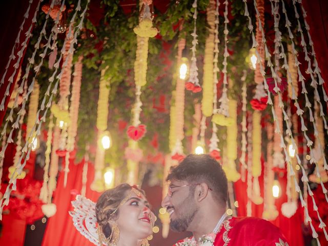 Dr. Amrita Bhattacharyya and Prokarso Chattopadhyay's wedding in Kolkata, West Bengal 202