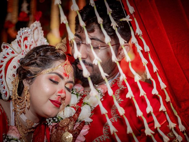 Dr. Amrita Bhattacharyya and Prokarso Chattopadhyay's wedding in Kolkata, West Bengal 208