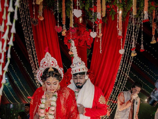 Dr. Amrita Bhattacharyya and Prokarso Chattopadhyay's wedding in Kolkata, West Bengal 219