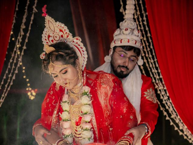 Dr. Amrita Bhattacharyya and Prokarso Chattopadhyay's wedding in Kolkata, West Bengal 225