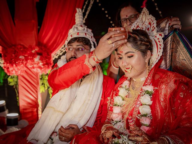 Dr. Amrita Bhattacharyya and Prokarso Chattopadhyay's wedding in Kolkata, West Bengal 227