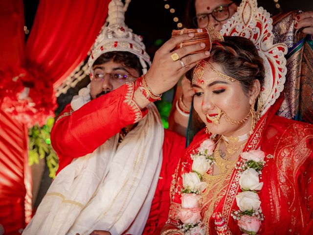 Dr. Amrita Bhattacharyya and Prokarso Chattopadhyay's wedding in Kolkata, West Bengal 228