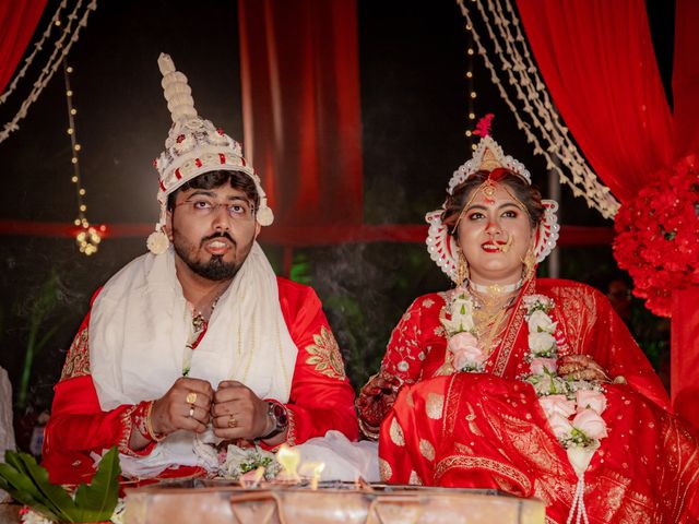 Dr. Amrita Bhattacharyya and Prokarso Chattopadhyay's wedding in Kolkata, West Bengal 233