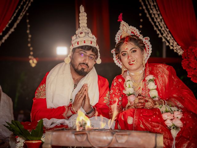 Dr. Amrita Bhattacharyya and Prokarso Chattopadhyay's wedding in Kolkata, West Bengal 234