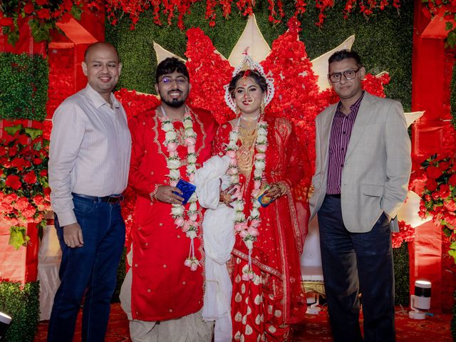 Dr. Amrita Bhattacharyya and Prokarso Chattopadhyay's wedding in Kolkata, West Bengal 238