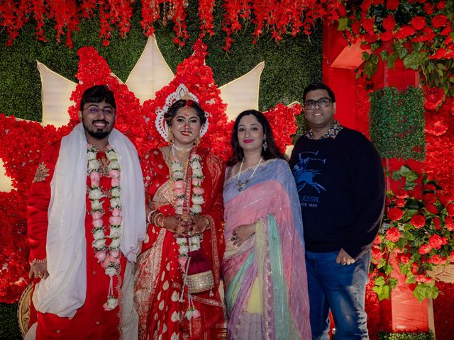 Dr. Amrita Bhattacharyya and Prokarso Chattopadhyay's wedding in Kolkata, West Bengal 244