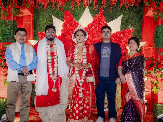 Dr. Amrita Bhattacharyya and Prokarso Chattopadhyay's wedding in Kolkata, West Bengal 249