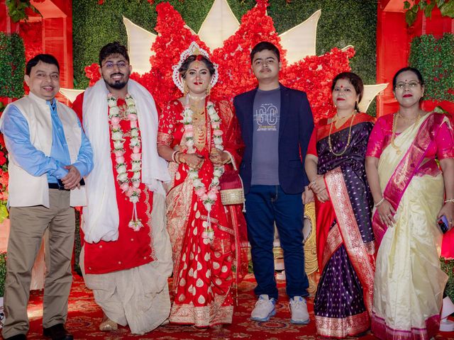 Dr. Amrita Bhattacharyya and Prokarso Chattopadhyay's wedding in Kolkata, West Bengal 251