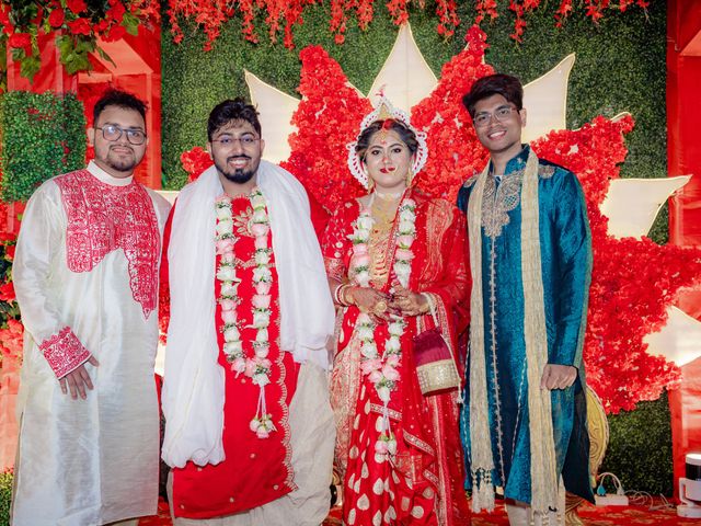Dr. Amrita Bhattacharyya and Prokarso Chattopadhyay's wedding in Kolkata, West Bengal 252