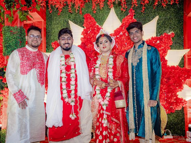 Dr. Amrita Bhattacharyya and Prokarso Chattopadhyay's wedding in Kolkata, West Bengal 253
