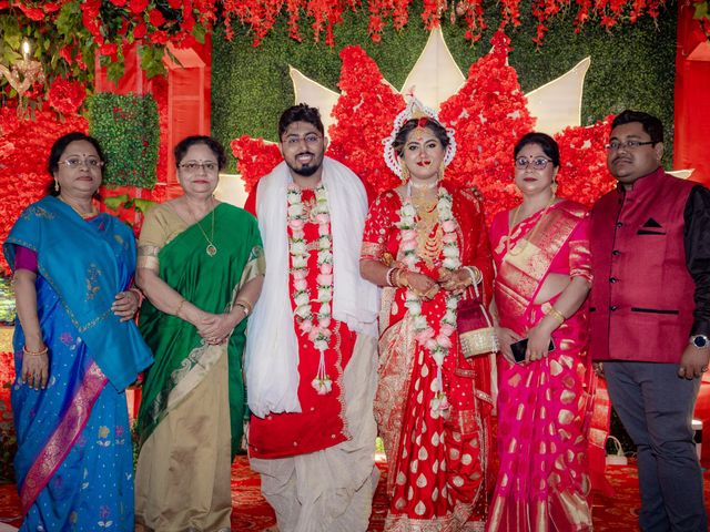 Dr. Amrita Bhattacharyya and Prokarso Chattopadhyay's wedding in Kolkata, West Bengal 262