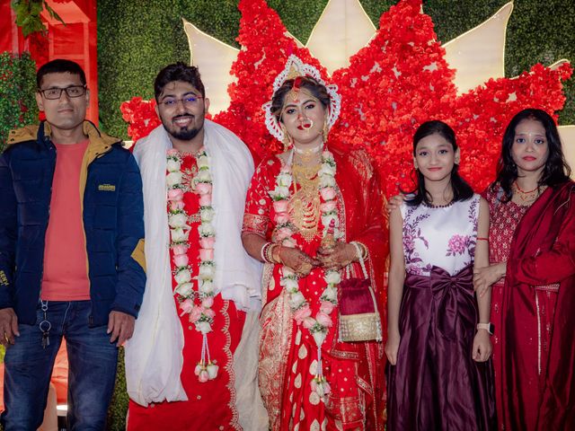 Dr. Amrita Bhattacharyya and Prokarso Chattopadhyay's wedding in Kolkata, West Bengal 266