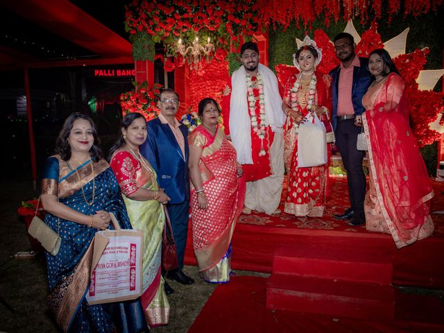 Dr. Amrita Bhattacharyya and Prokarso Chattopadhyay's wedding in Kolkata, West Bengal 267