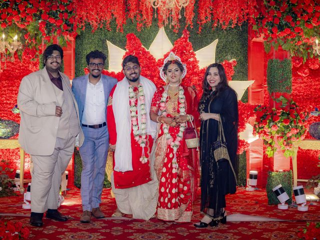 Dr. Amrita Bhattacharyya and Prokarso Chattopadhyay's wedding in Kolkata, West Bengal 274