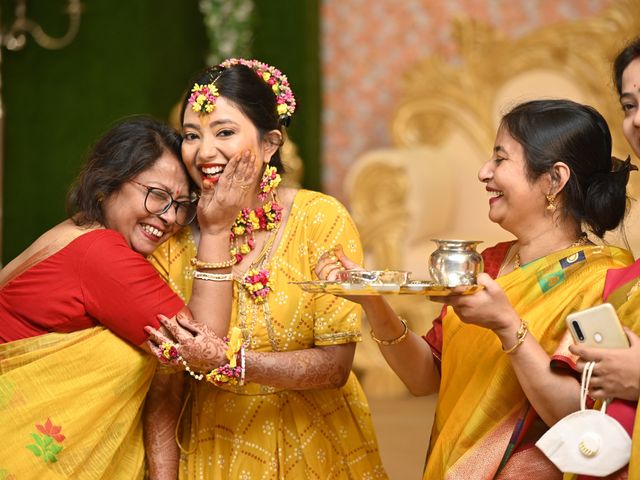 Saborni and Debmalya&apos;s wedding in Kolkata, West Bengal 1