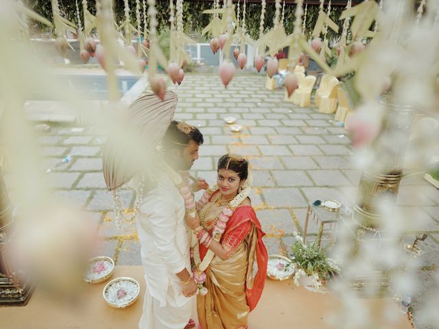 Shalini and shiva&apos;s wedding in Kochi, Kerala 41