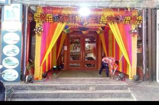 New Lotus Paradise Hotel - 8