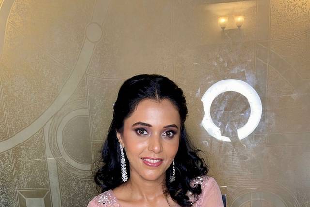 Makeup by Saniya Khann 2