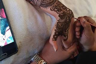 Mishka's Freelance Makeup And Mahendi Artist - 7