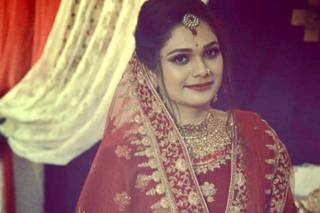 Mishka's Freelance Makeup And Mahendi Artist - 8