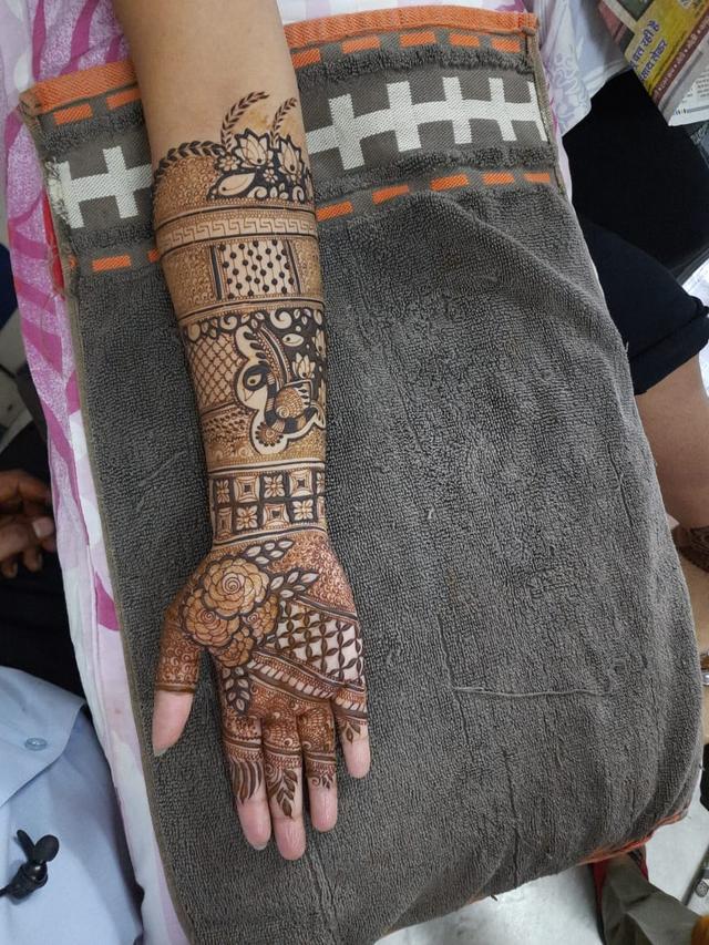 Rahul Mehandi Art - 1