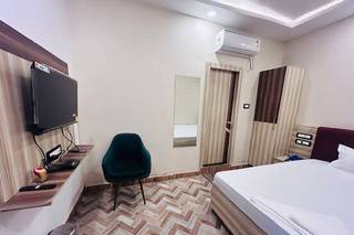 Hotel Dwarka Palace - 7
