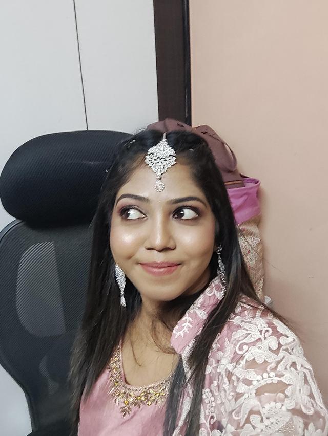 Nilofer Makeup Artist - 2