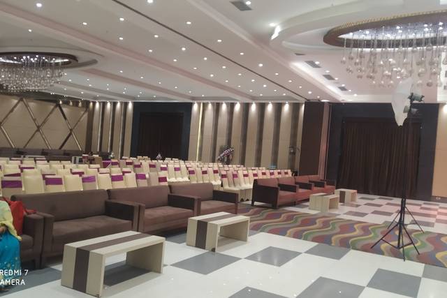 Status Hotel, Kanpur Cantt 1