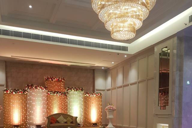 Tivoli Royal Court 1