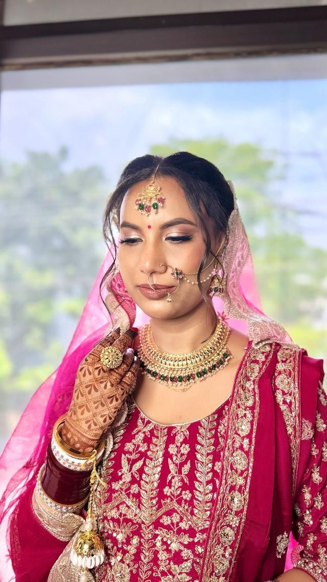 Sanjoli Sharma Makeup Artist - 1