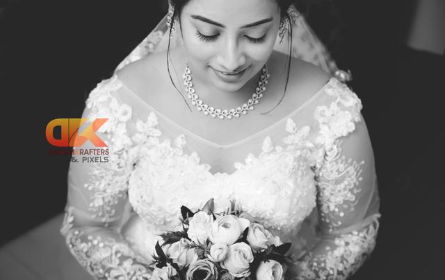 Dreamkrafters Lens and Pixels - 4