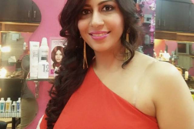 Shamlee Bhagat Permanent & Beauty makeup 2