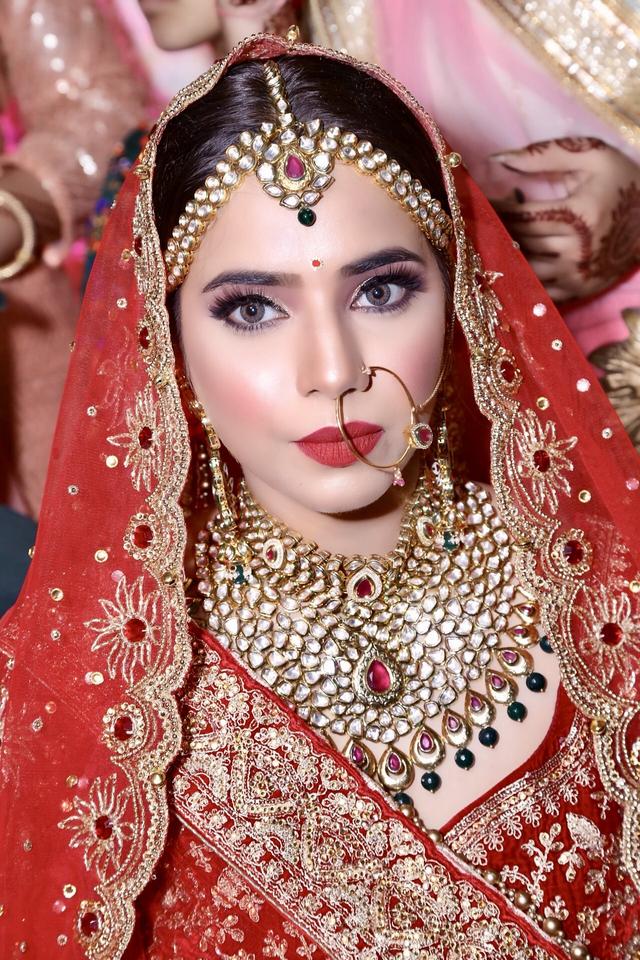 Aakriti Gandhi Makeup Artist - 3