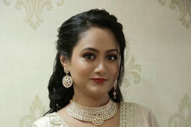 Hatisha Makeup Artist 3