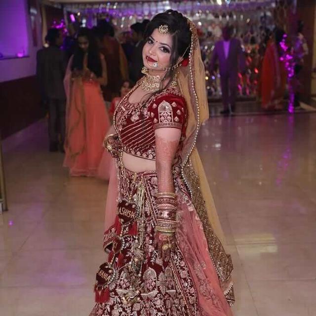 Sunidhi Makeover & Academy - 1