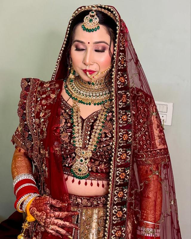 Sunidhi Makeover & Academy - 2