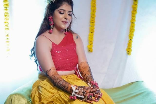 Get Glamourous With Chandani 1