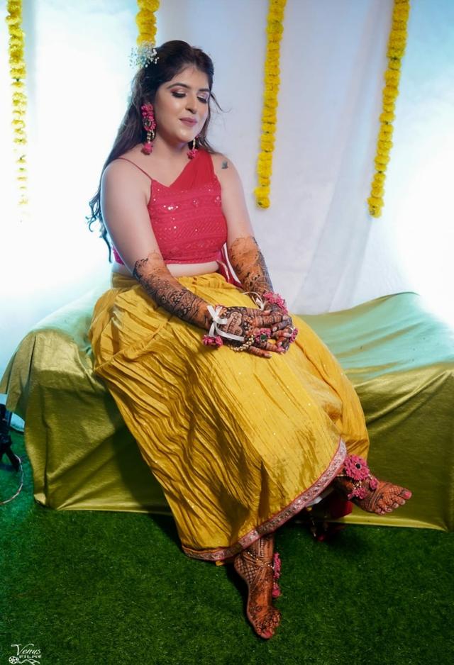 Get Glamourous With Chandani - 2