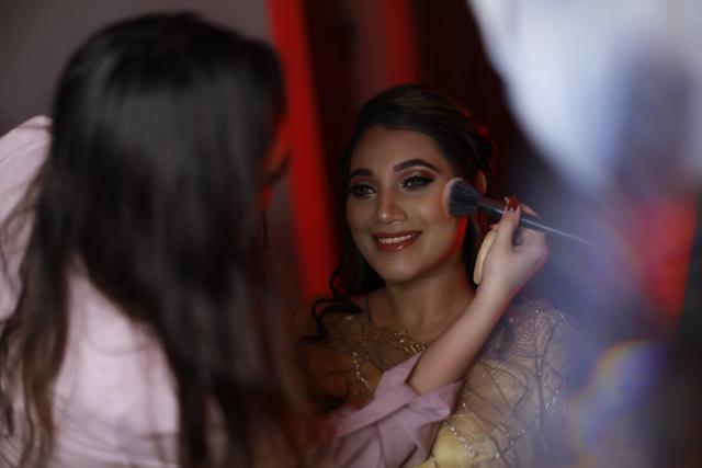 Get Glamourous With Chandani - 1