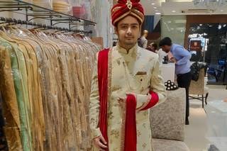 Manyavar, South Extension 1