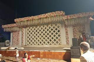 Velvet Garden Lawn & Banquet - 10