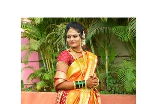 Rupal Thakkar Makeup Artist - 10