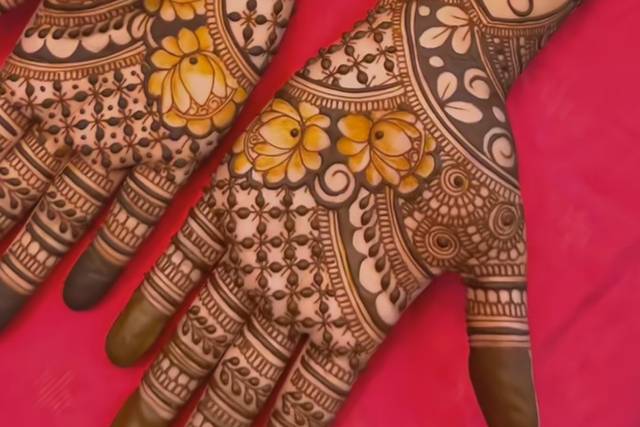 Rahul Mehendi Artist 2