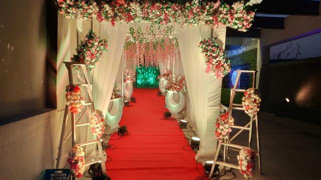 Radiant Flower And Theme Decorator - 4